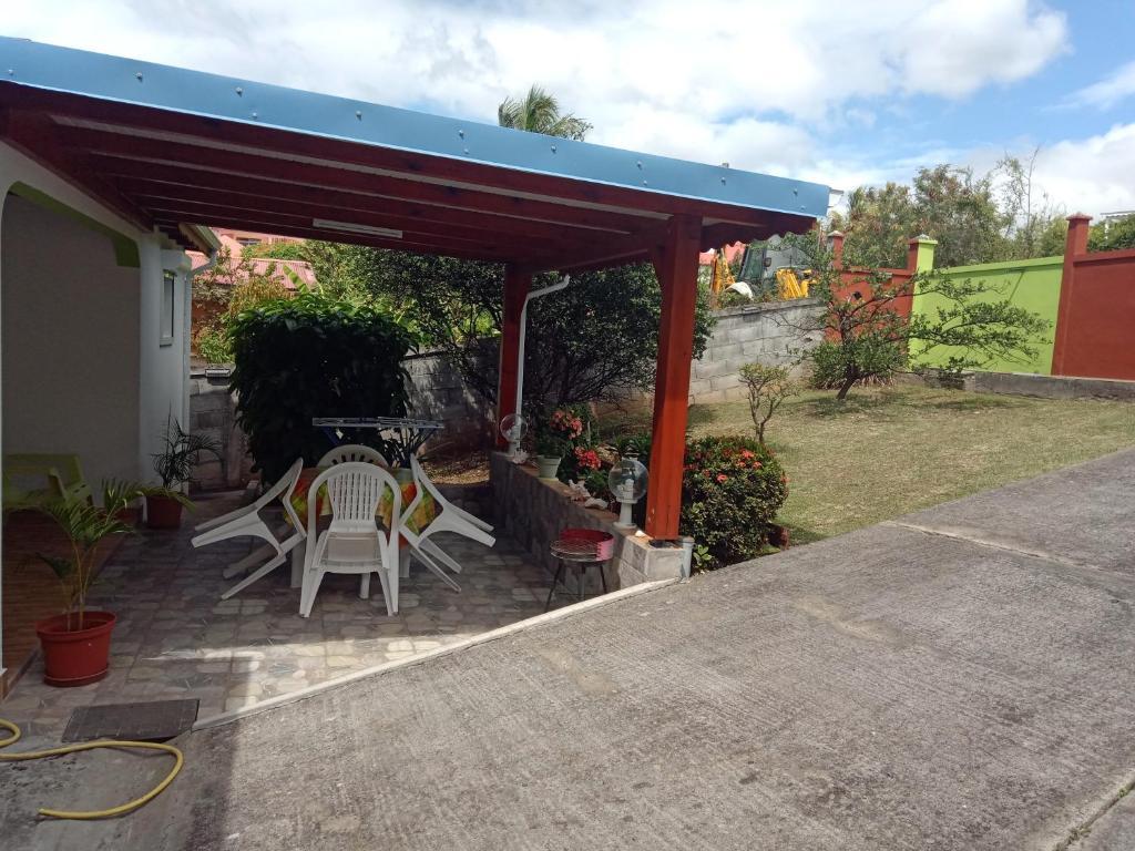 Villa La Casa Binecha Avec Jacuzzi Baillif Exterior foto