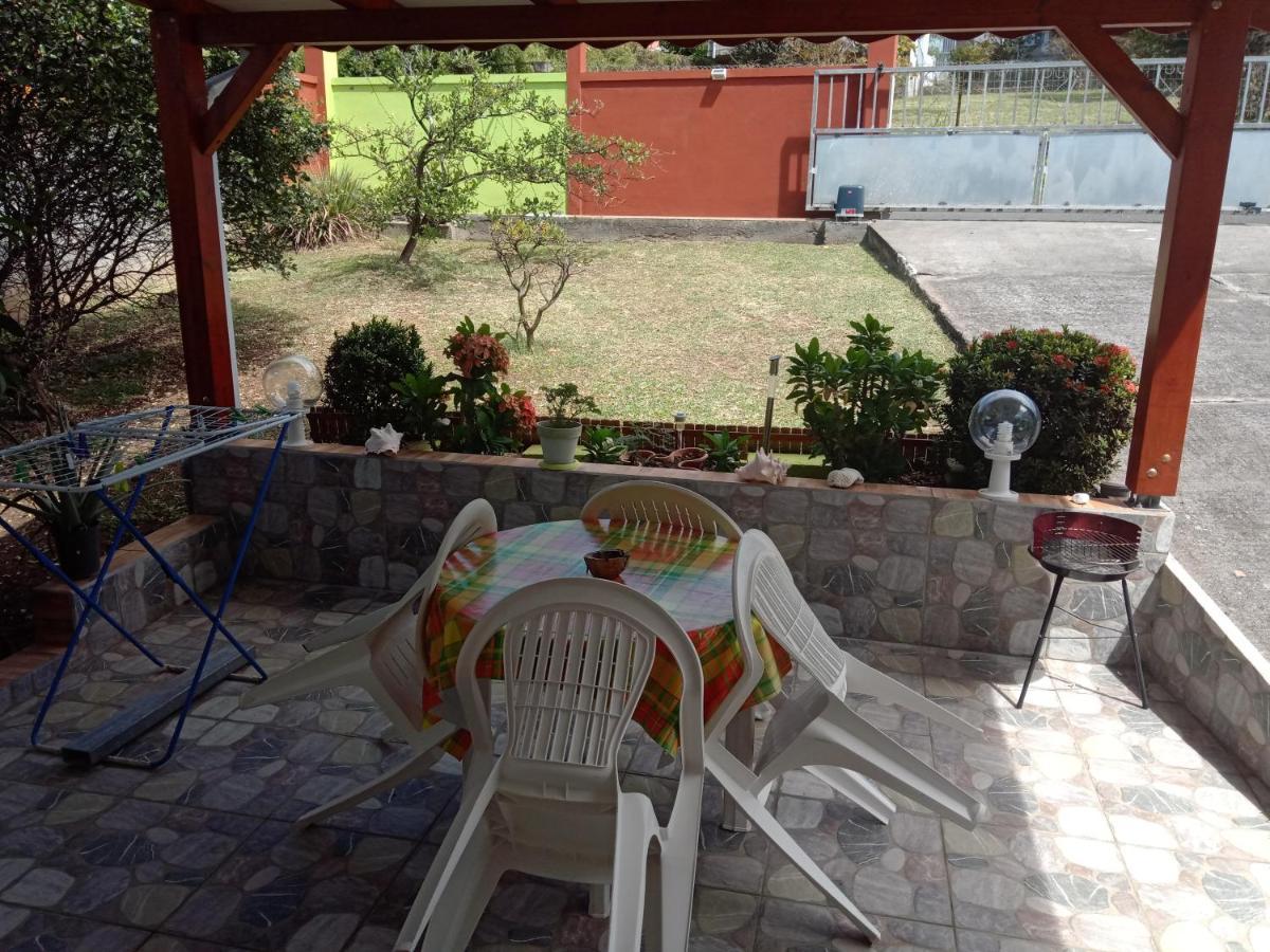 Villa La Casa Binecha Avec Jacuzzi Baillif Exterior foto